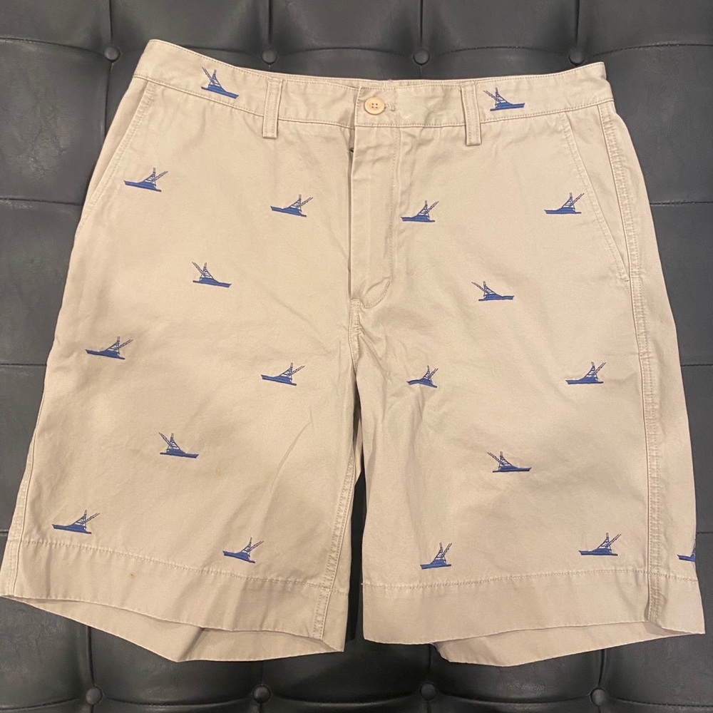 Vineyard Vines men’s shorts